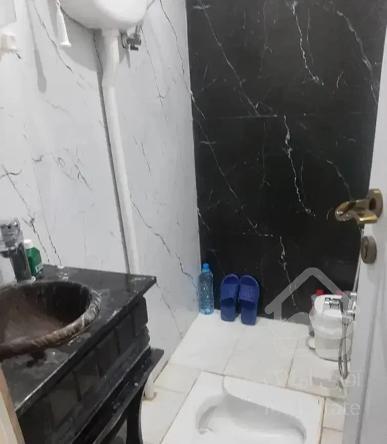 آپارتمان شهید مدنی