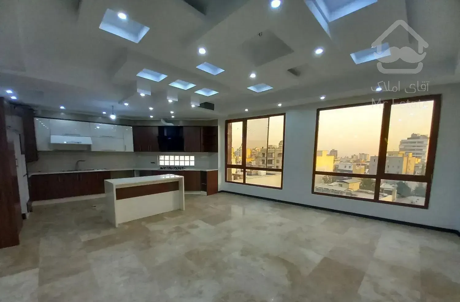 تجریش ۱۳۰ متر ۳ خ طبقه ۵ با چشم انداز