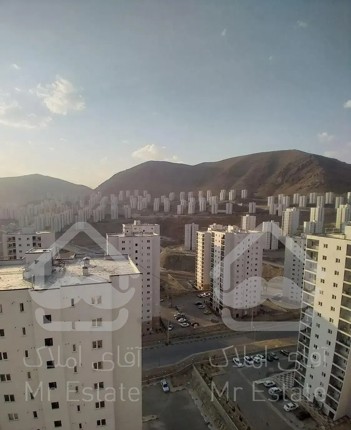 آپارتمان فاز۱۱ پردیس، طبقه ۱۴جنوبی،زون ۴