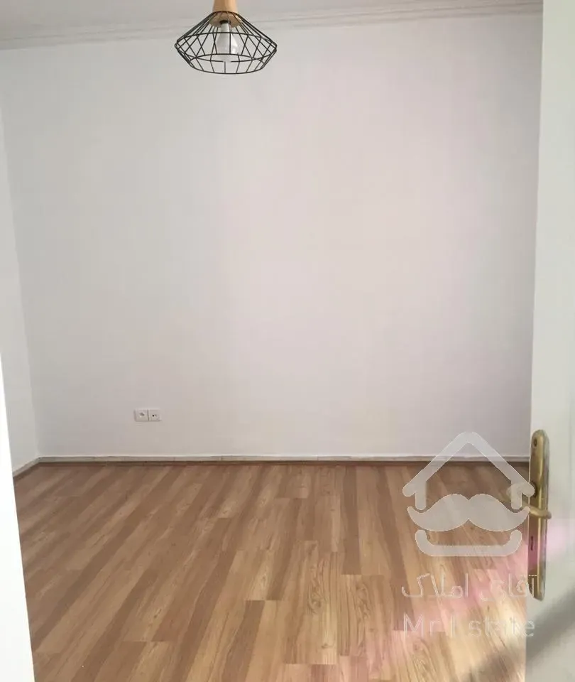 نیاوران۱۱۸متر دوخوابه دوبلکس خوش نقشه