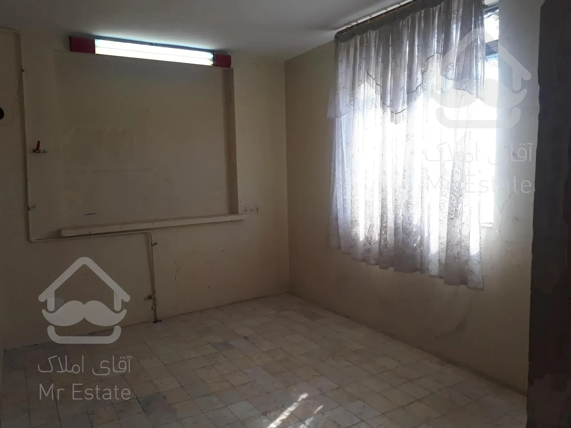 ویلا کلنگی دوخوابه