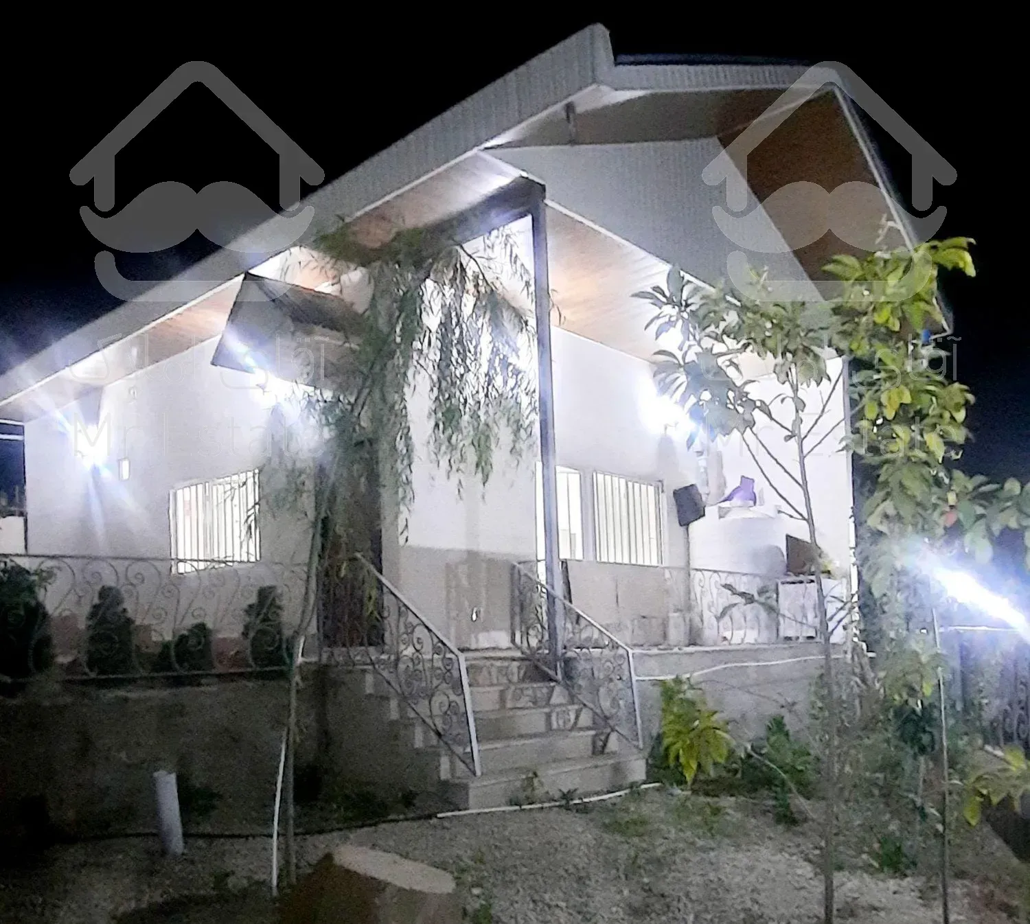 ویلای تراس دار با وسایل کامل،۲خوابه، بانهرآب طبیعی