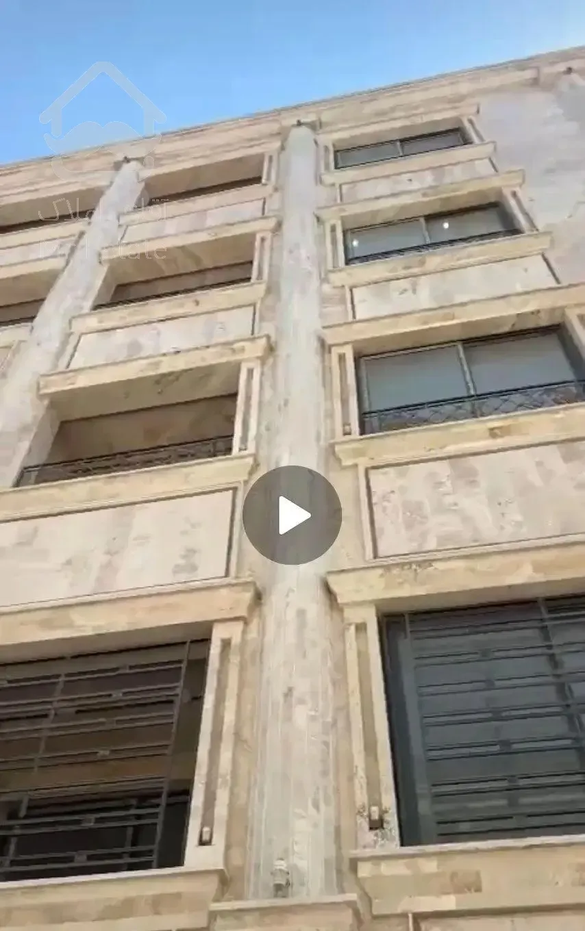 واحد ۱۳۰ متری گلستان طبقه ۳ . زنبق