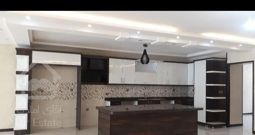 آپارتمان لوکس با همسایگان قدیمی و امنیت بینظیر