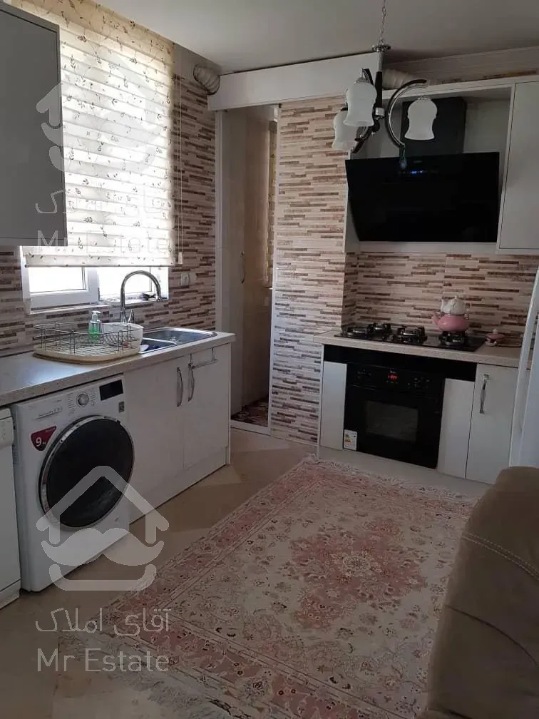 100 متر / دو خواب / ستارخان / رو به پارک