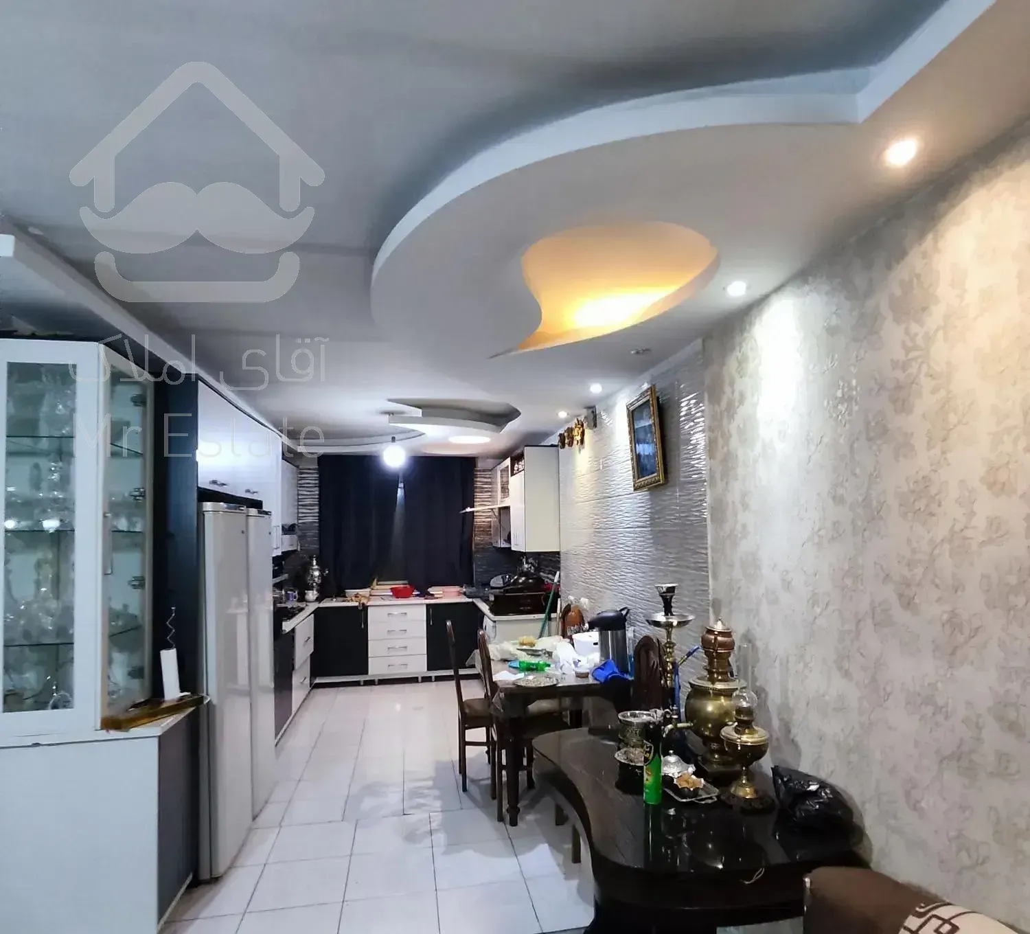 فلکه اول صادقیه /110متر سه خواب /فول امکانات