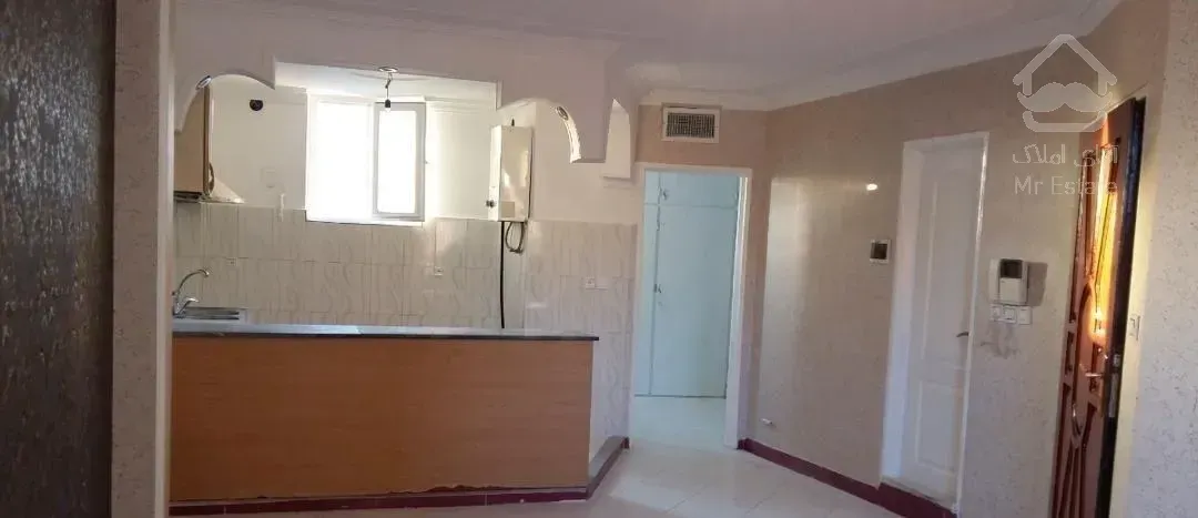 آپارتمان ۴۹ متری طبقه چهارم ( سوم سندی )