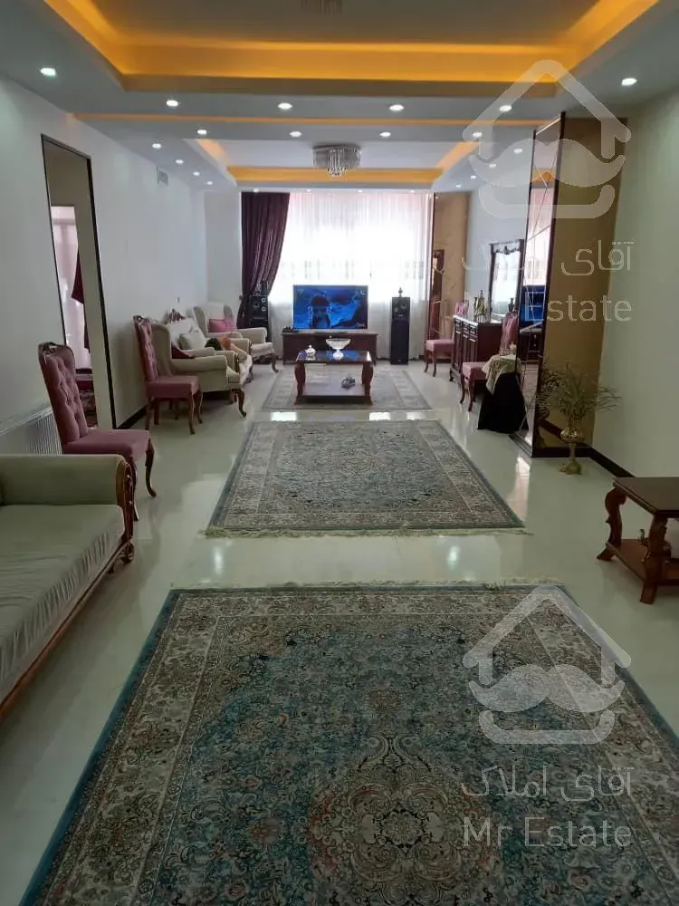 141متری پارکینگ اختصاصی تاجداری