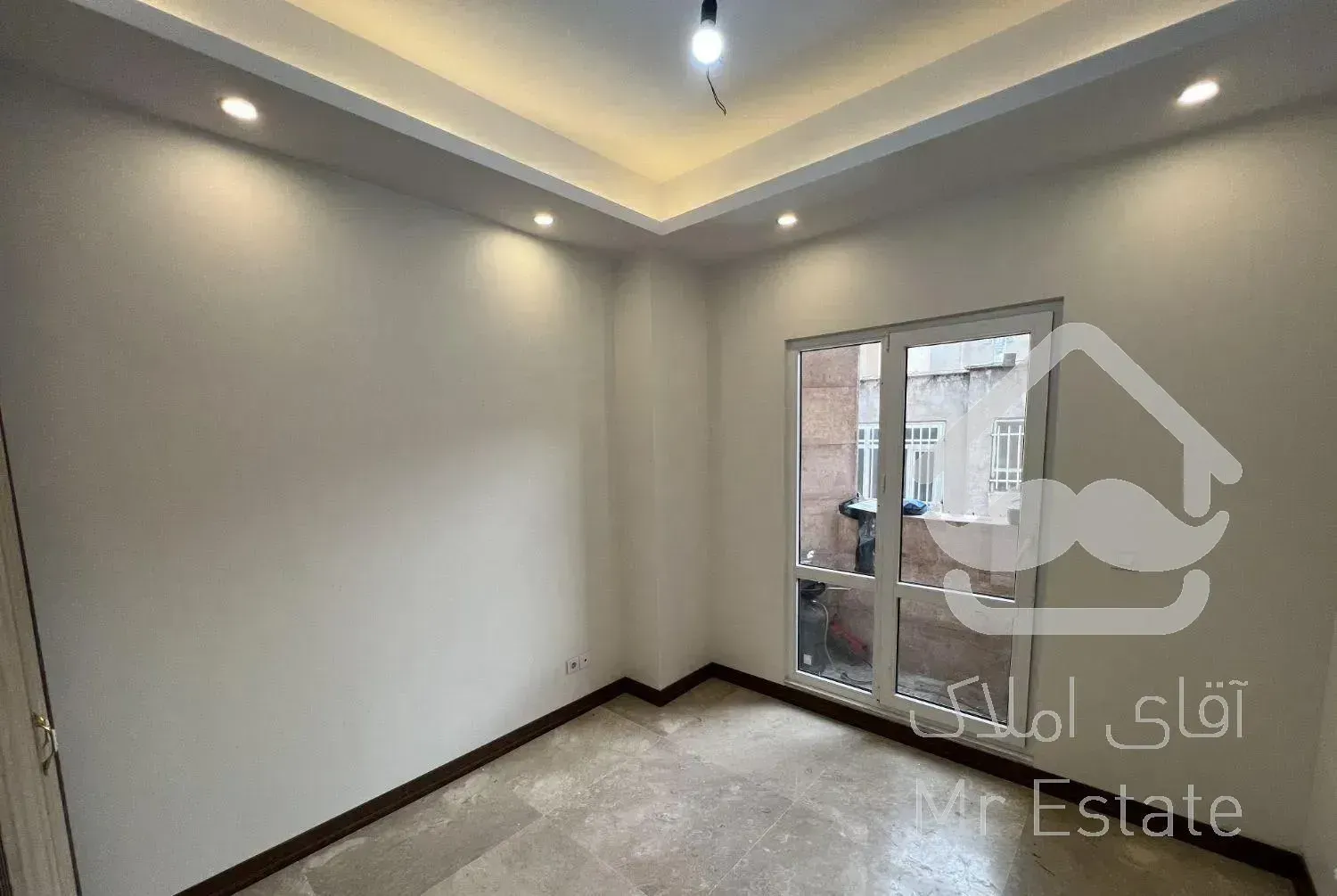 * خواجه عبدالله '۱۳۳متر نوساز تک واحد - ۲پارکینگ *