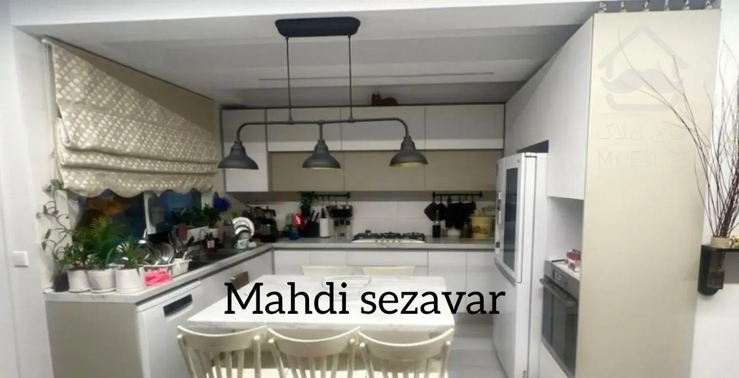 تکواحدی ۱۱۶ متر ۳خوابه رو به آفتاب