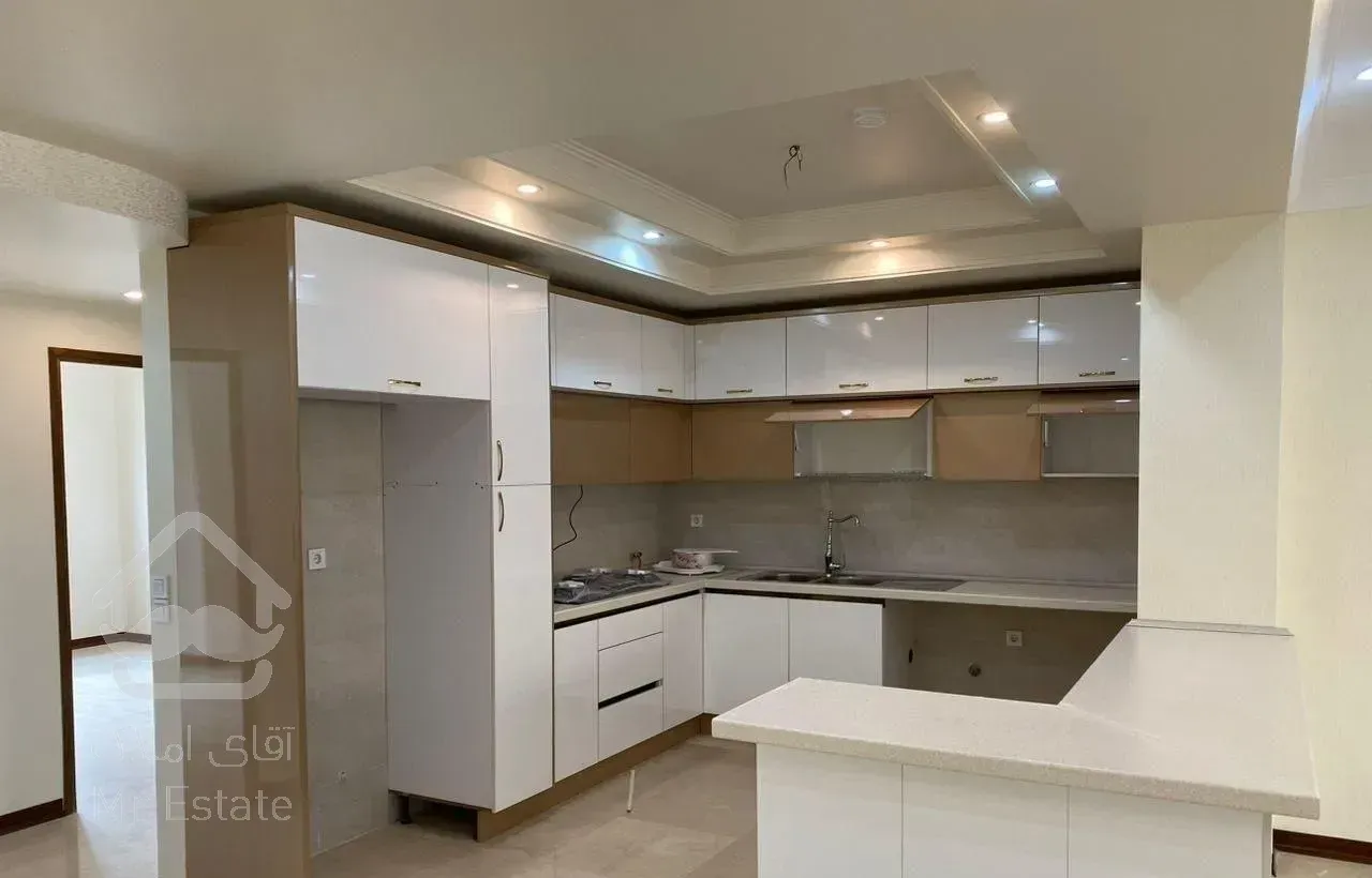 ۱۲۰ متر / دو خوابه/ویوی ابدّی/ فول امکانات