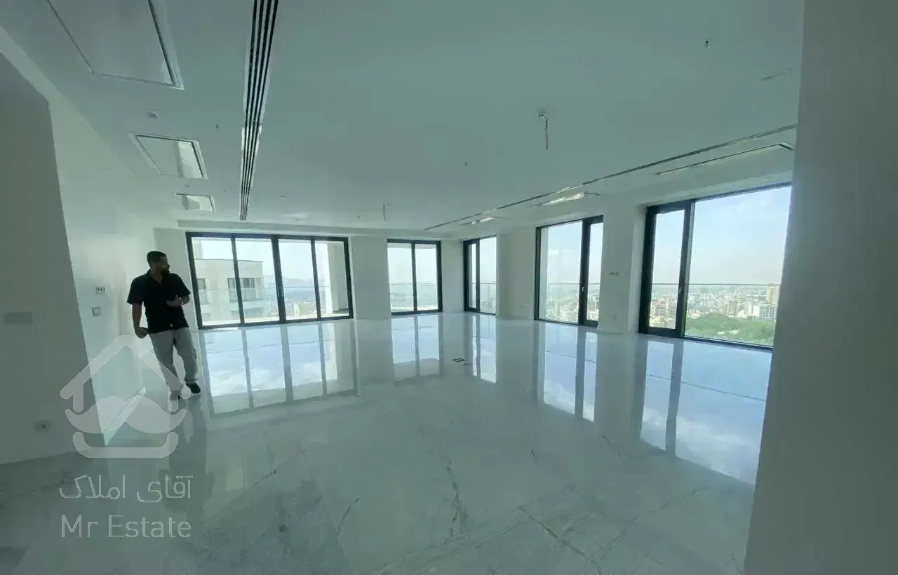 ۲۵۰متر/برج برند/ویو ابدی/نیاوران/مدرن کلید نخورده