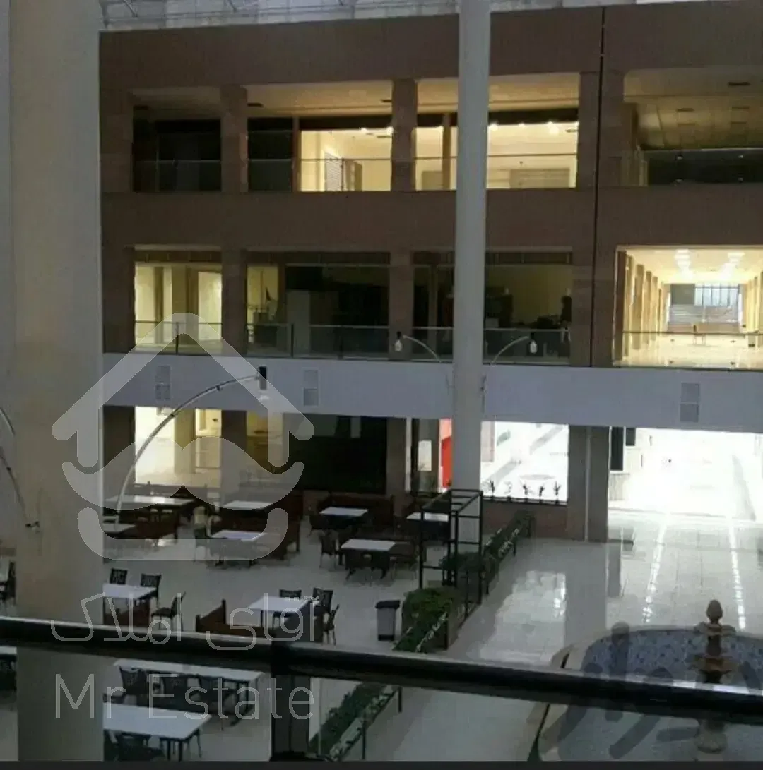 مغازه در مجتمع تجاری مشاهیر آذربایجان جلفا