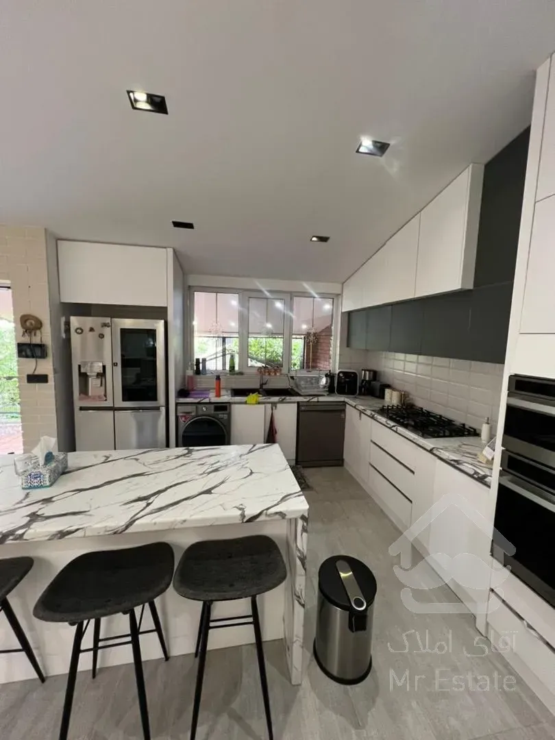 فروش ویلای ۳۵۰متری اطبا