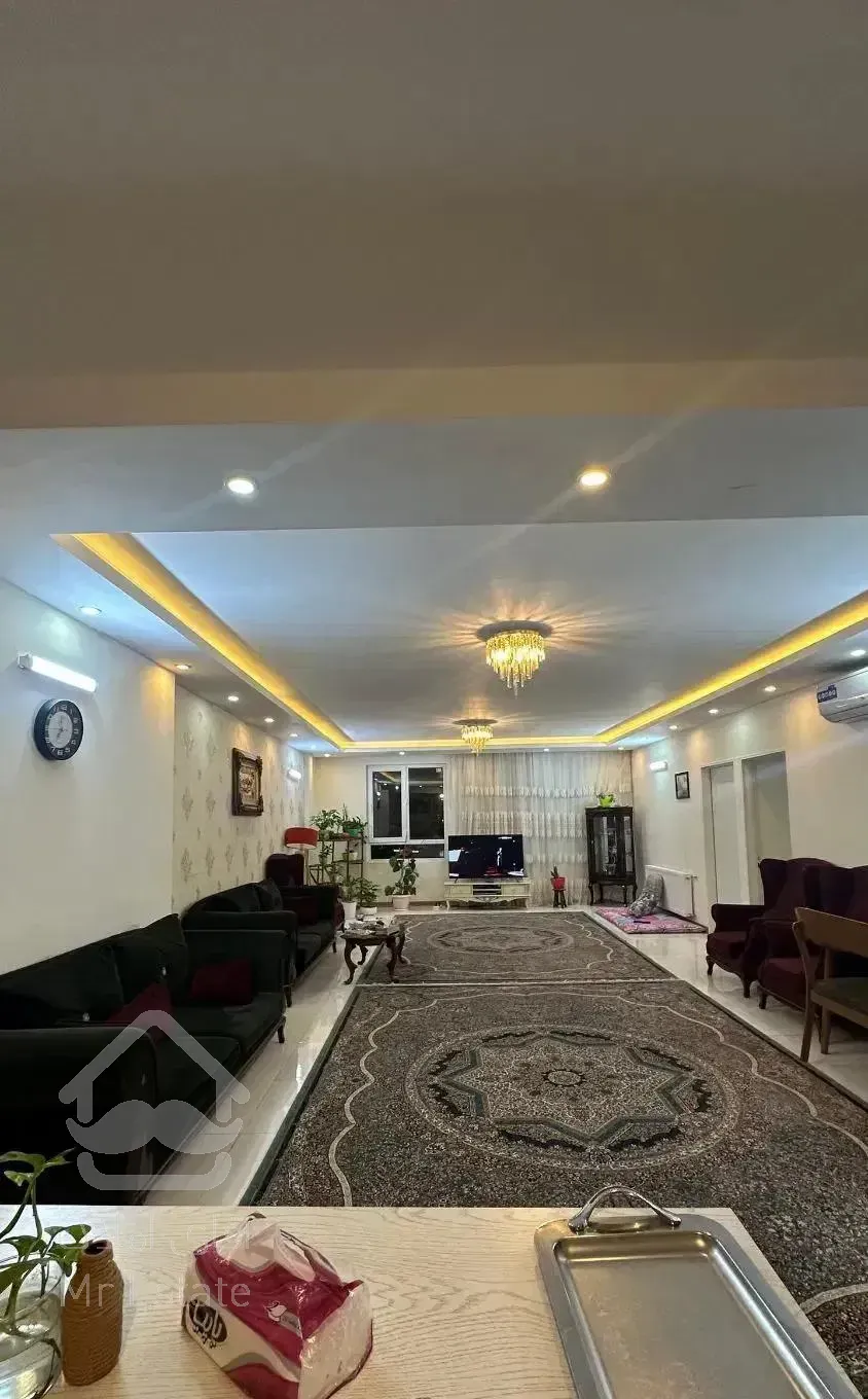 آپارتمان تک واحدی نزدیک حاشیه سیمتری