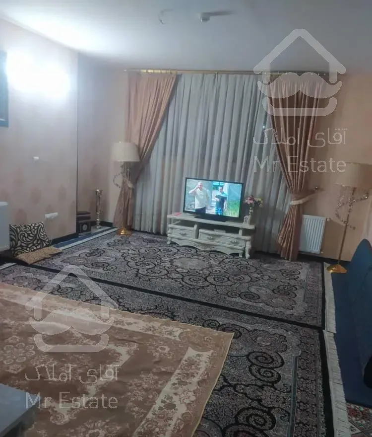 ۸۳ متر درب برقی پارکینگ مسقف طبقه دوم نور