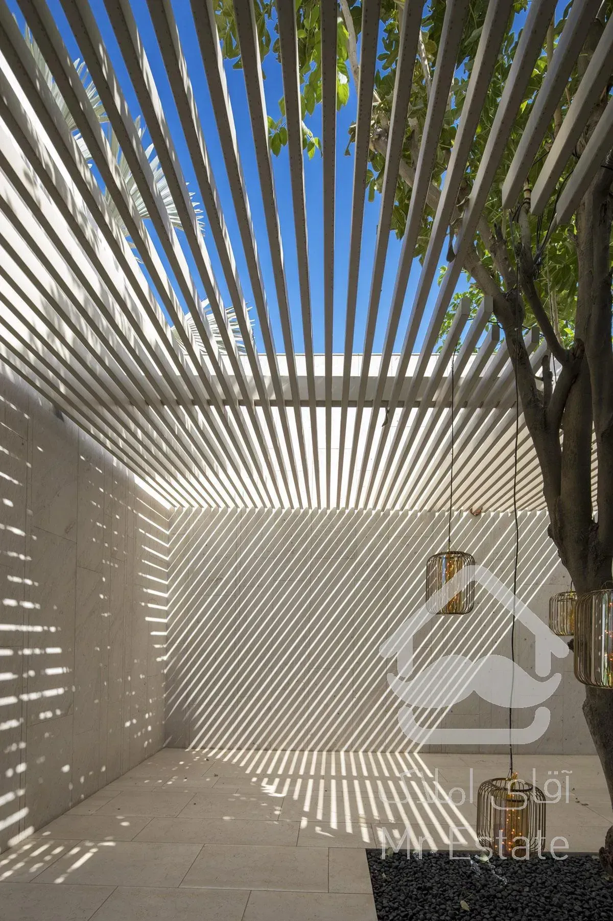 فرشته، ۱۱۰۰ متر ویلای مدرن