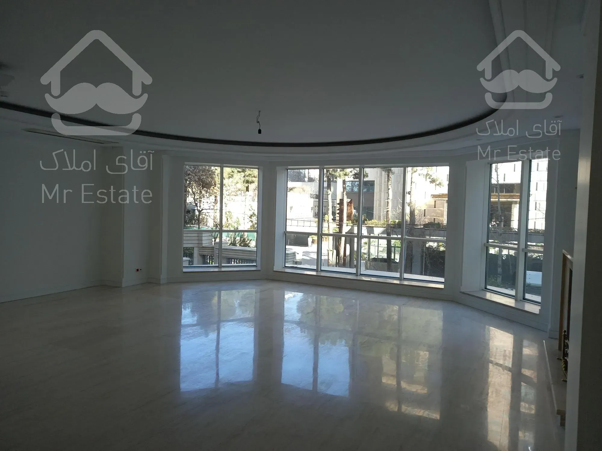 برج ۳۳۰ متری محمودیه