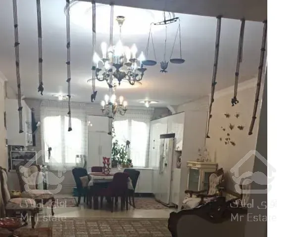 ۸۲متر خوش چیدمان ۲ طرف نورگیر