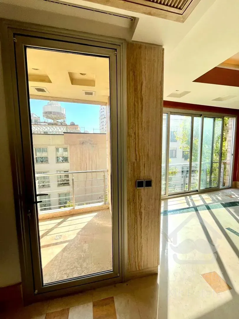 فروش اپارتمان 131 متری زعفرانیه