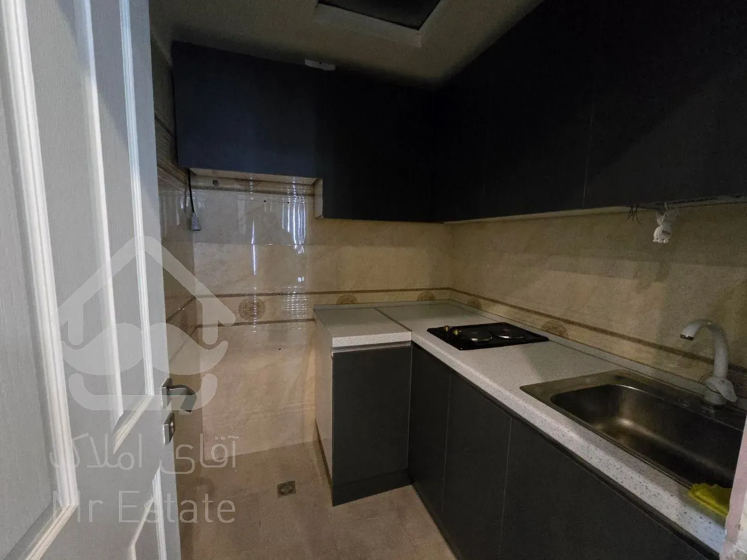 90متر شهرک غرب*نوساز*تکواحدی*فلت*دسترسی مترو