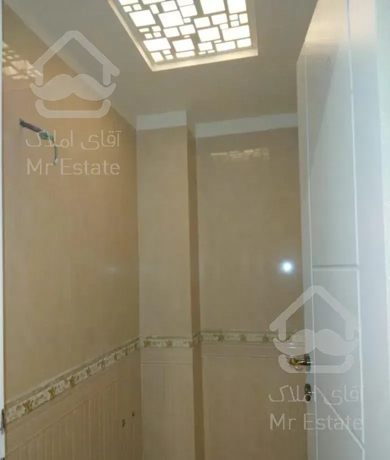 ۶۰۰متر مسکونی نوساز فروش بصورت یکجا وزرا.ک.چهاردهم