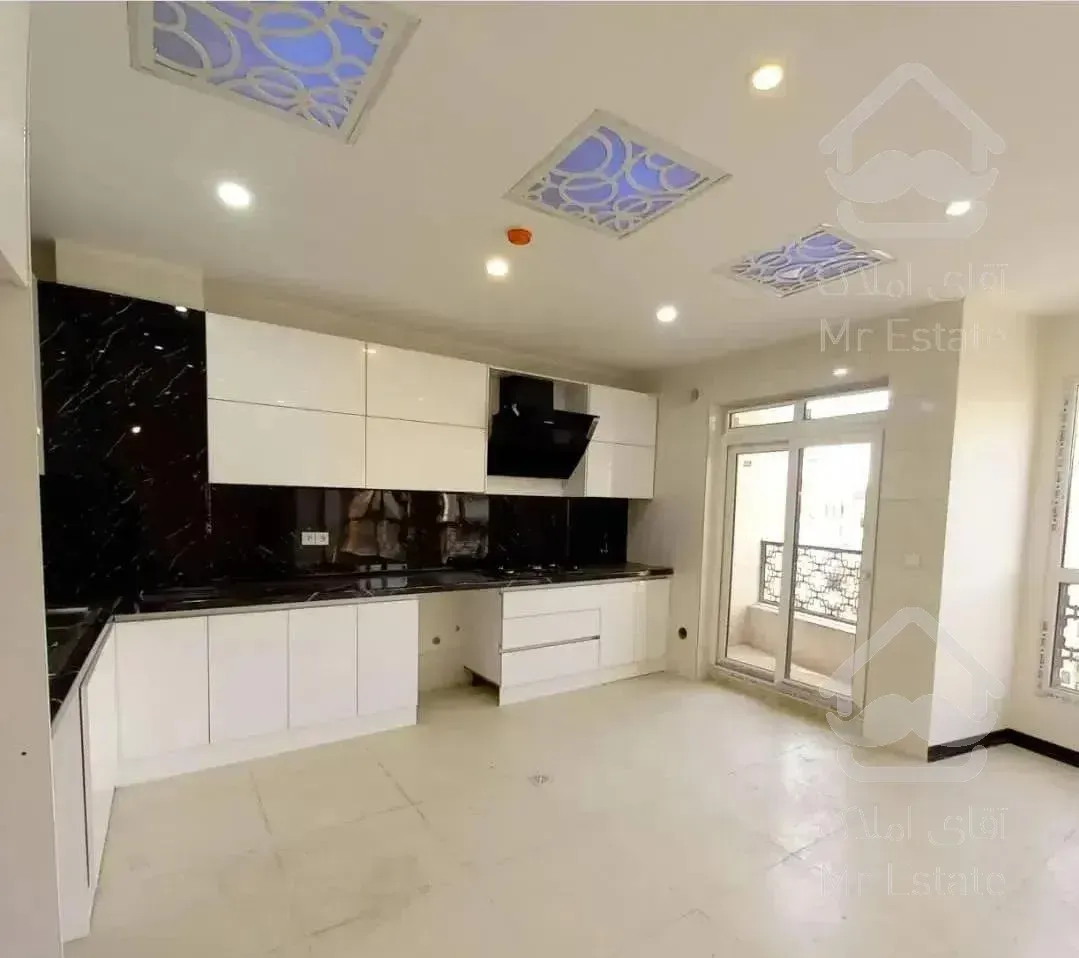 ۱۲۰متر۲خواب/نوساز/غرق آفتاب/ویودار بدون مشرف