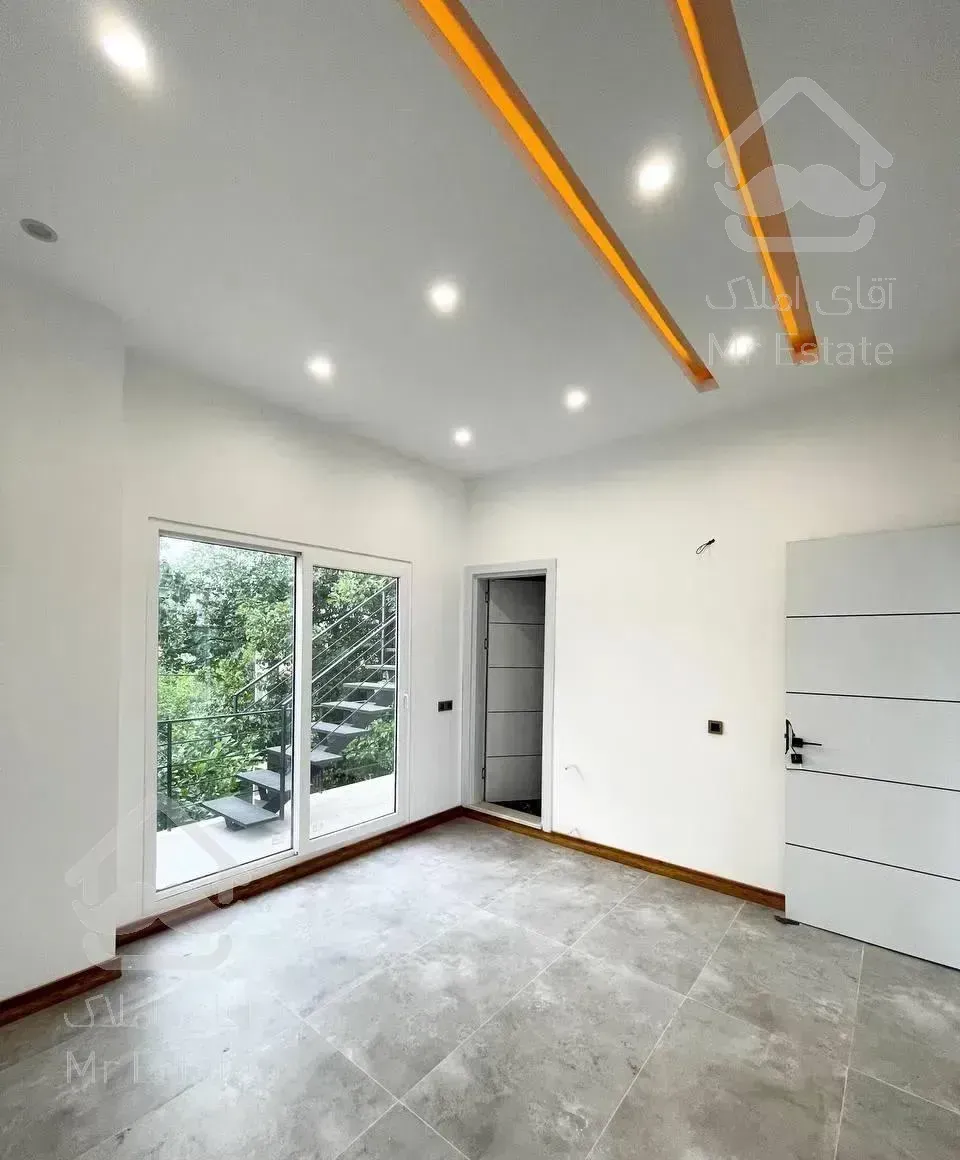 ویلا  / لوکیشن برند / شهرکی / استخر دار