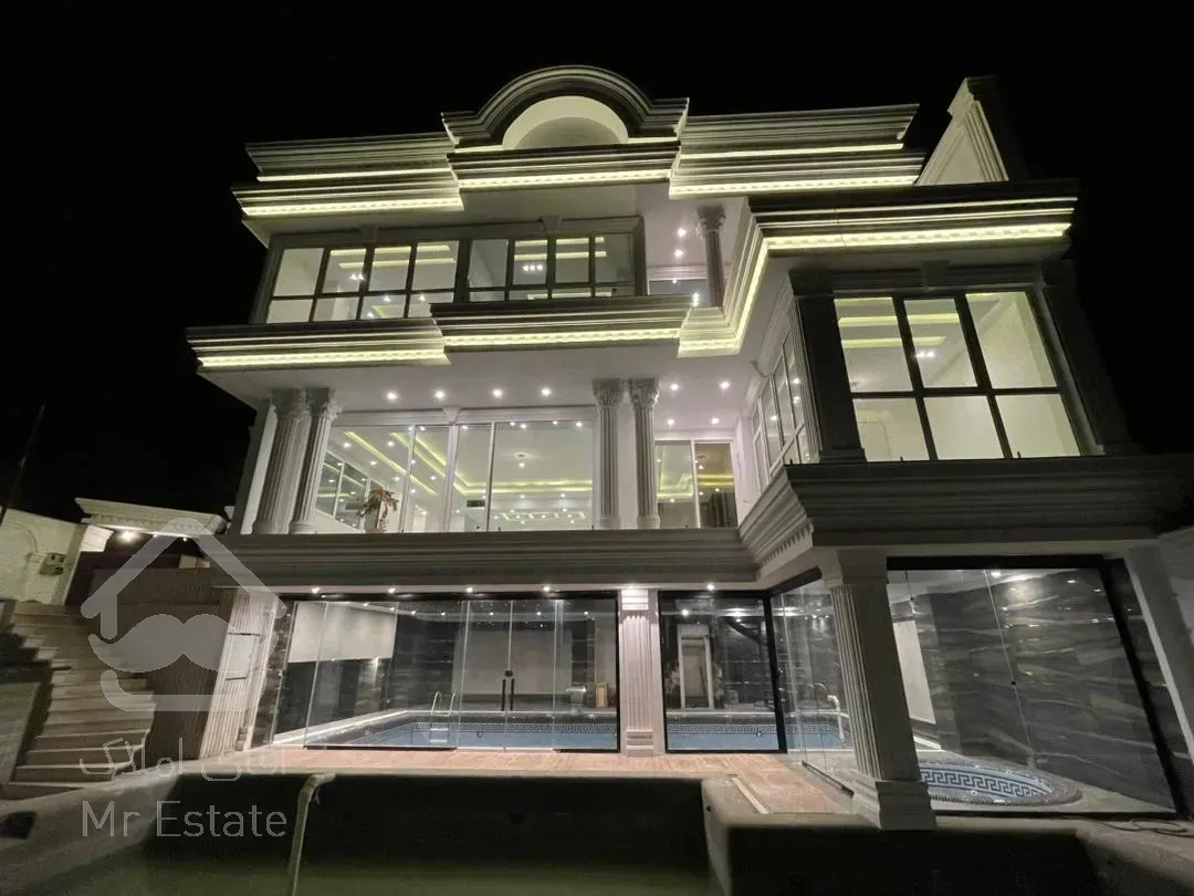 ٥٢٠ متر ويلا تريبلكس ٤ خواب استخر دار نزديك تهران