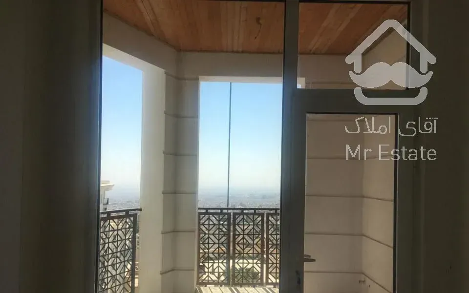 185 متر  /آجودانیه