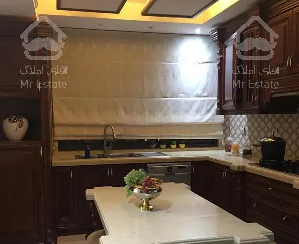 نیاوران عمار ۳۰۵ متر ۴ خوابه