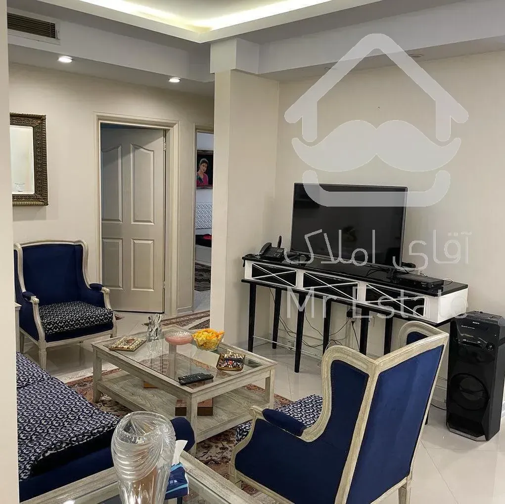 رهن و اجاره در فرمانیه ۱۸۰ متر ۳ پارکینگ لاکچری