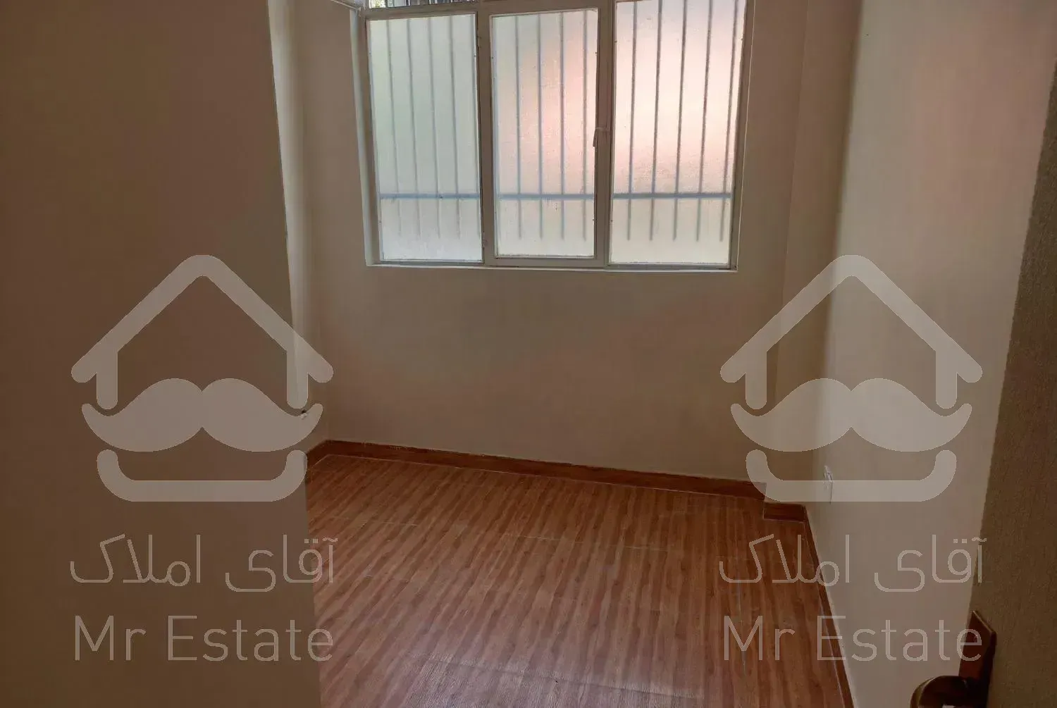 ۶۰ متری اجاره ای حیاط دار تک واحدی خ توکلی