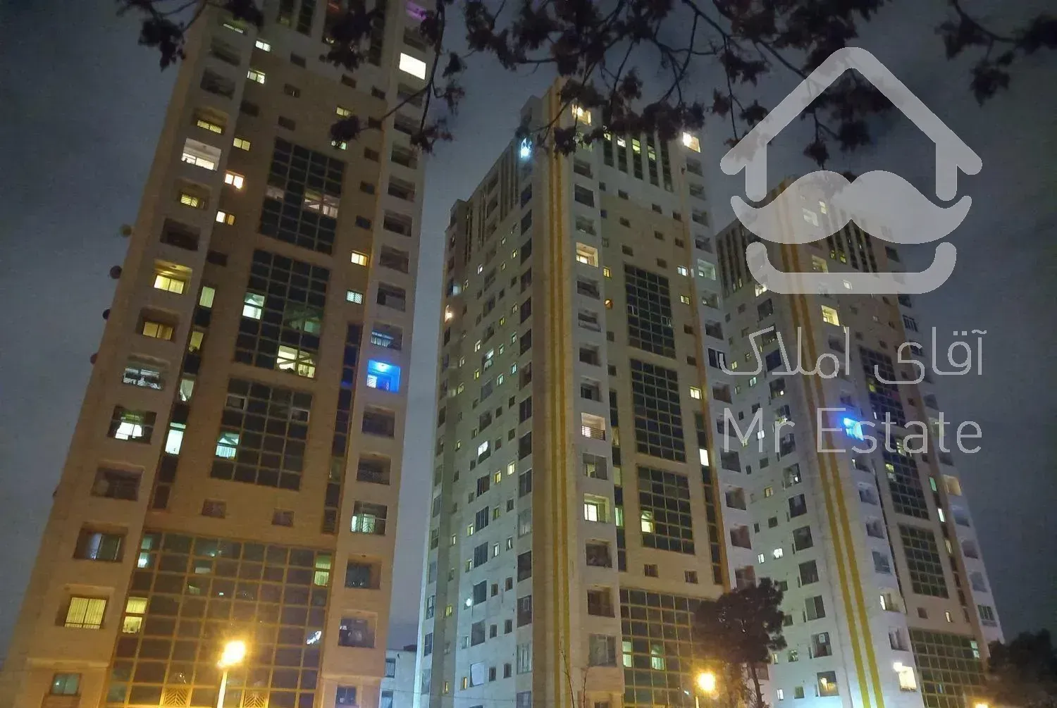 برج سه قلوی گلزار ۸۶ متر دو خواب ویو ابدی