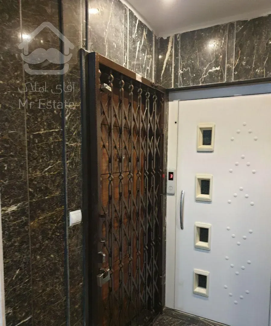 81متری/کلیدنخورده/طبقه سوم/پارکینگ آسانسورانباری