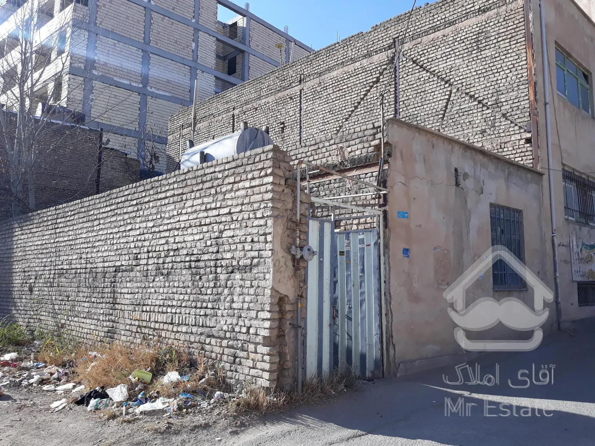 خانه کلنگی ۱۴۲ متر