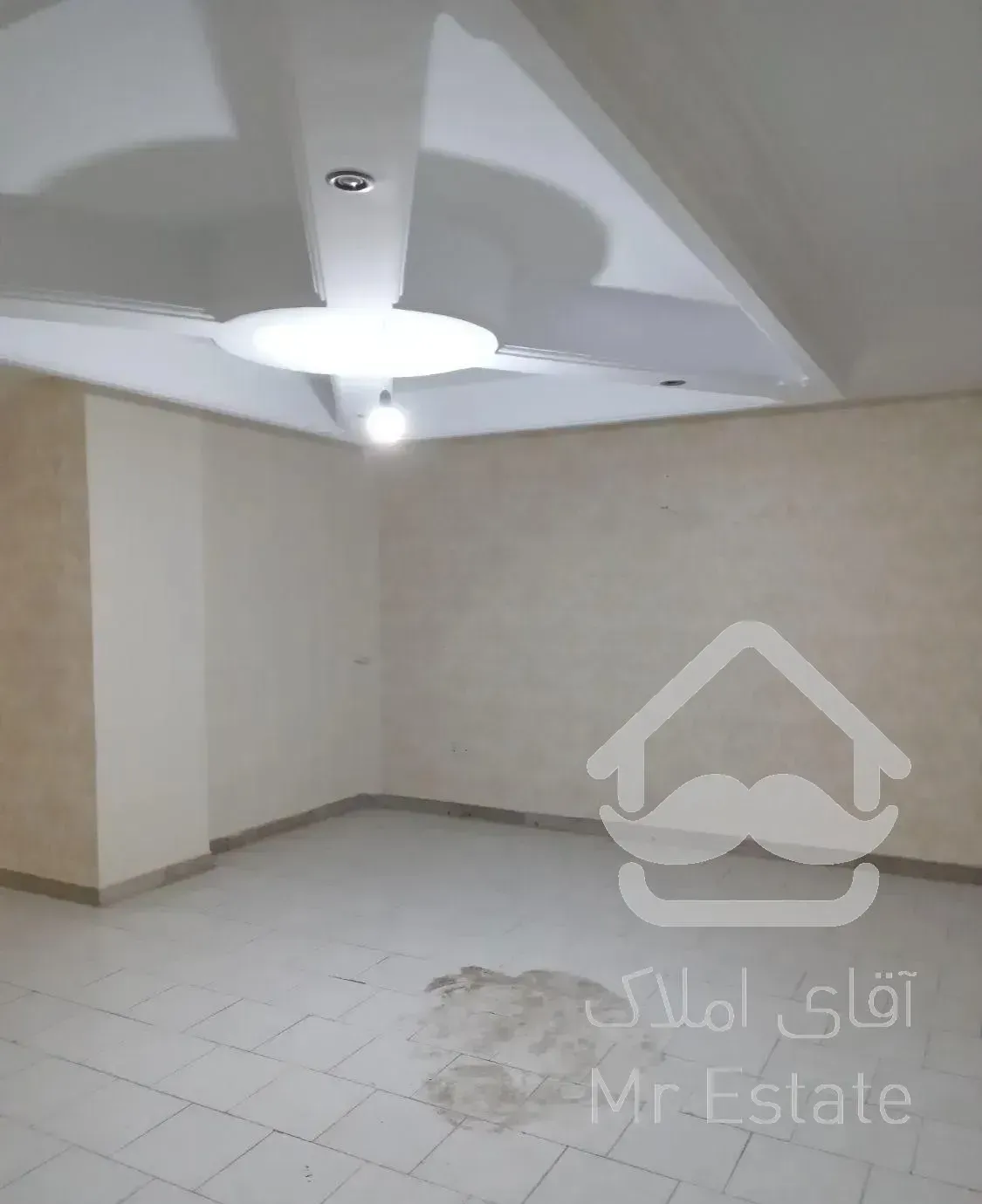 فروش آپارتمان ۱۰۰ متری/خوش نقشه و ارزنده/سند آماده