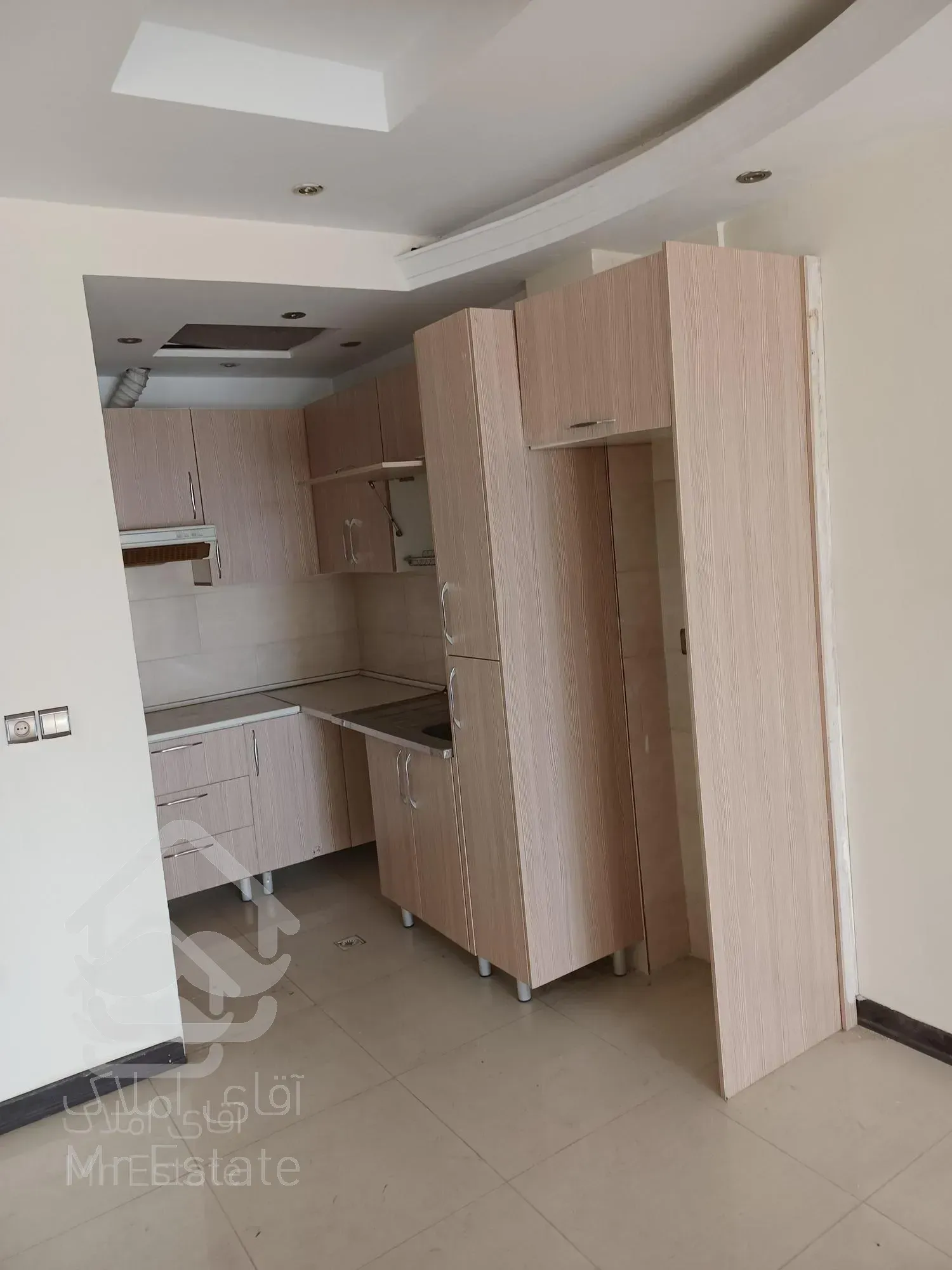 اجاره  آپارتمان سند اداری صادقیه بلوار کاشانی