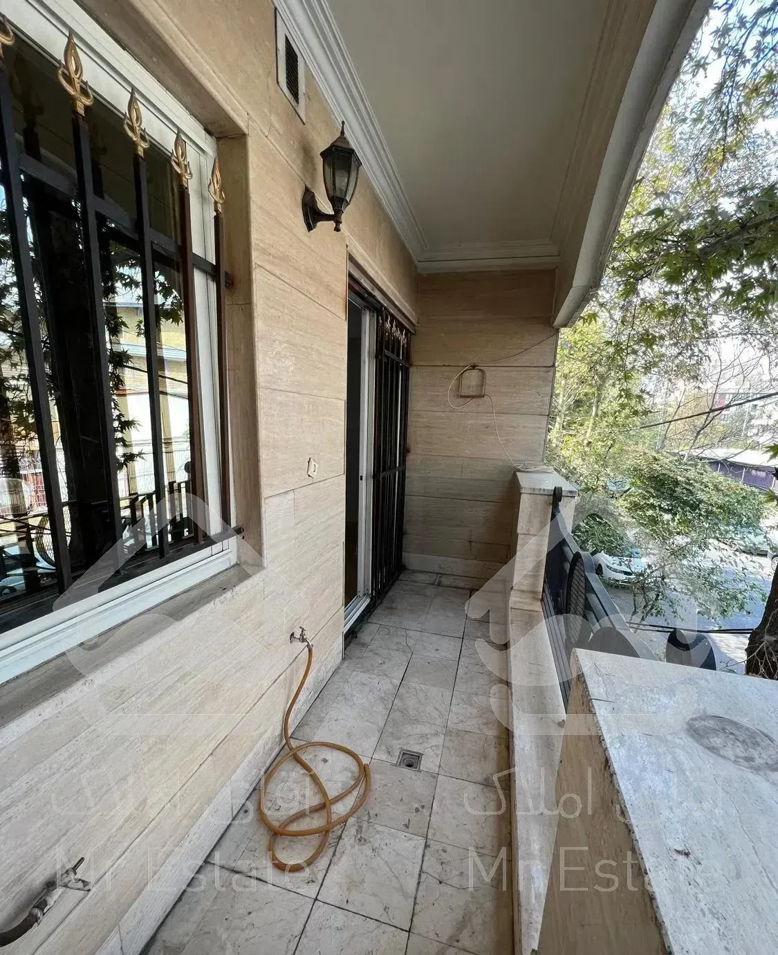 آپارتمان ۱۲۷ متری بدون مالک و تخلیه