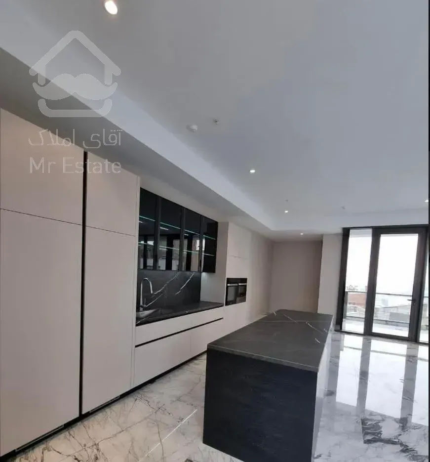 بلوارسجاد/۳۲۰ متر/حامد/ دوجهت نور / بشدت فروشنده