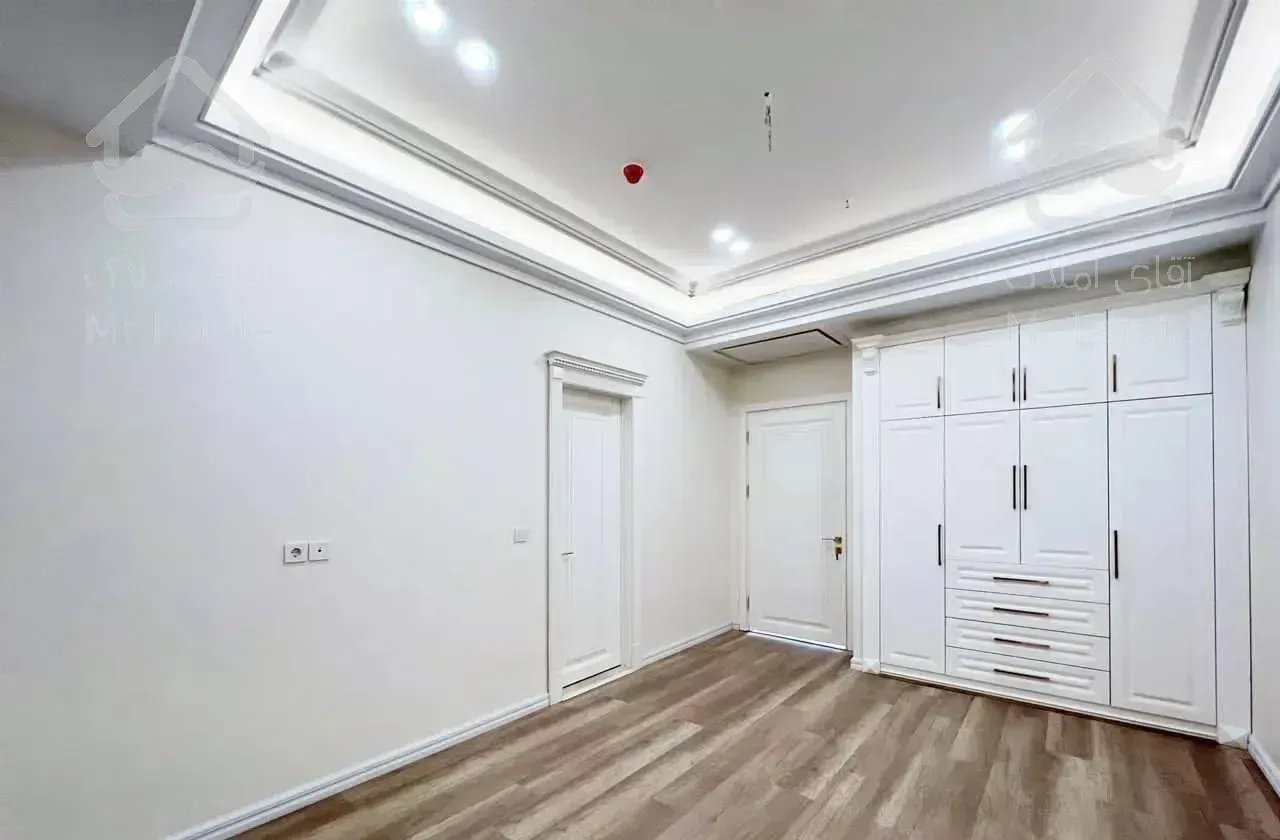 ۲۲۵ متر ۳خواب پاسداران ۲پارکینگ فول