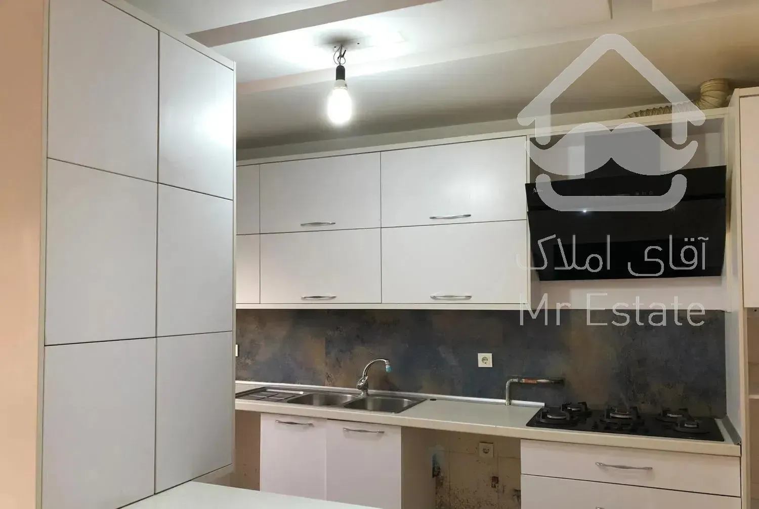 دریاچه چیتگر/برج ۱۲۵ متر/۳خوابه