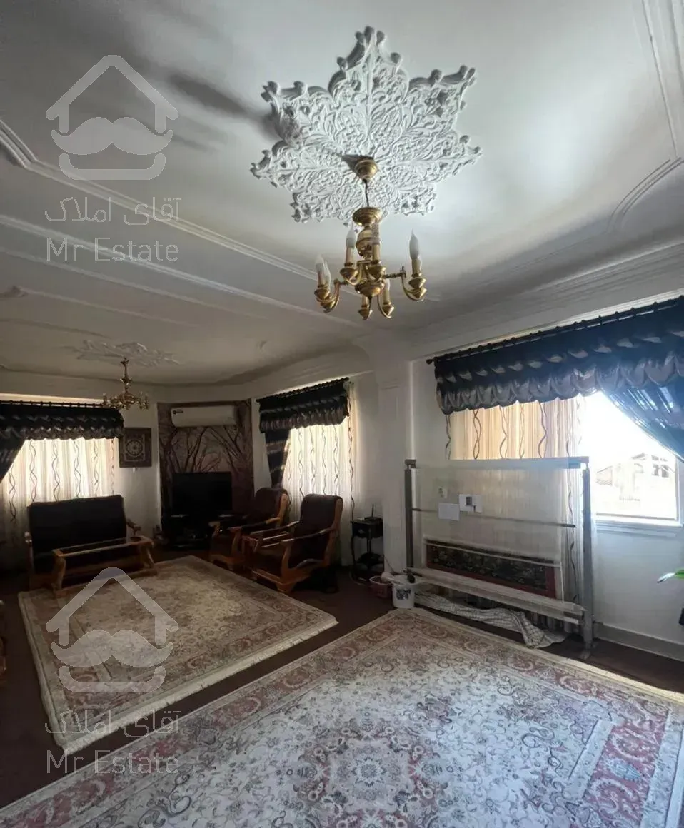 راه جدا طبقه اول خوش نقشه و نورگیر/سبحان