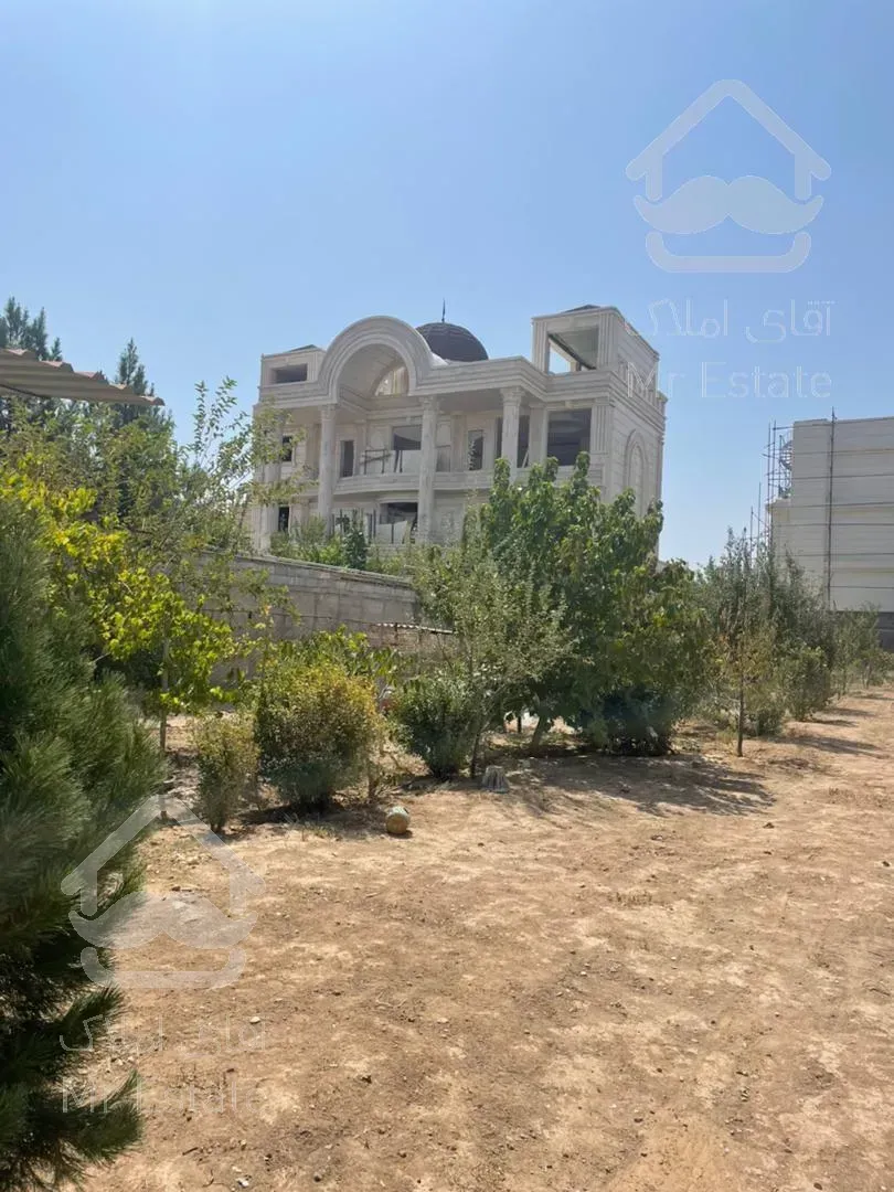 ۱۳۶۰ متر زمین ۲۰۰ متر بنا در زعفرانیه کرج