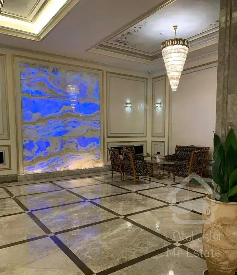 شیراز شمالی (لوکس) ۲۵۰ متر  (۳ پارکینگ)