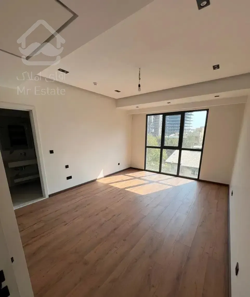 ازگل گلچین شمالی ۲۰۰ متر نوساز مدرن با ۲۰متر تراس