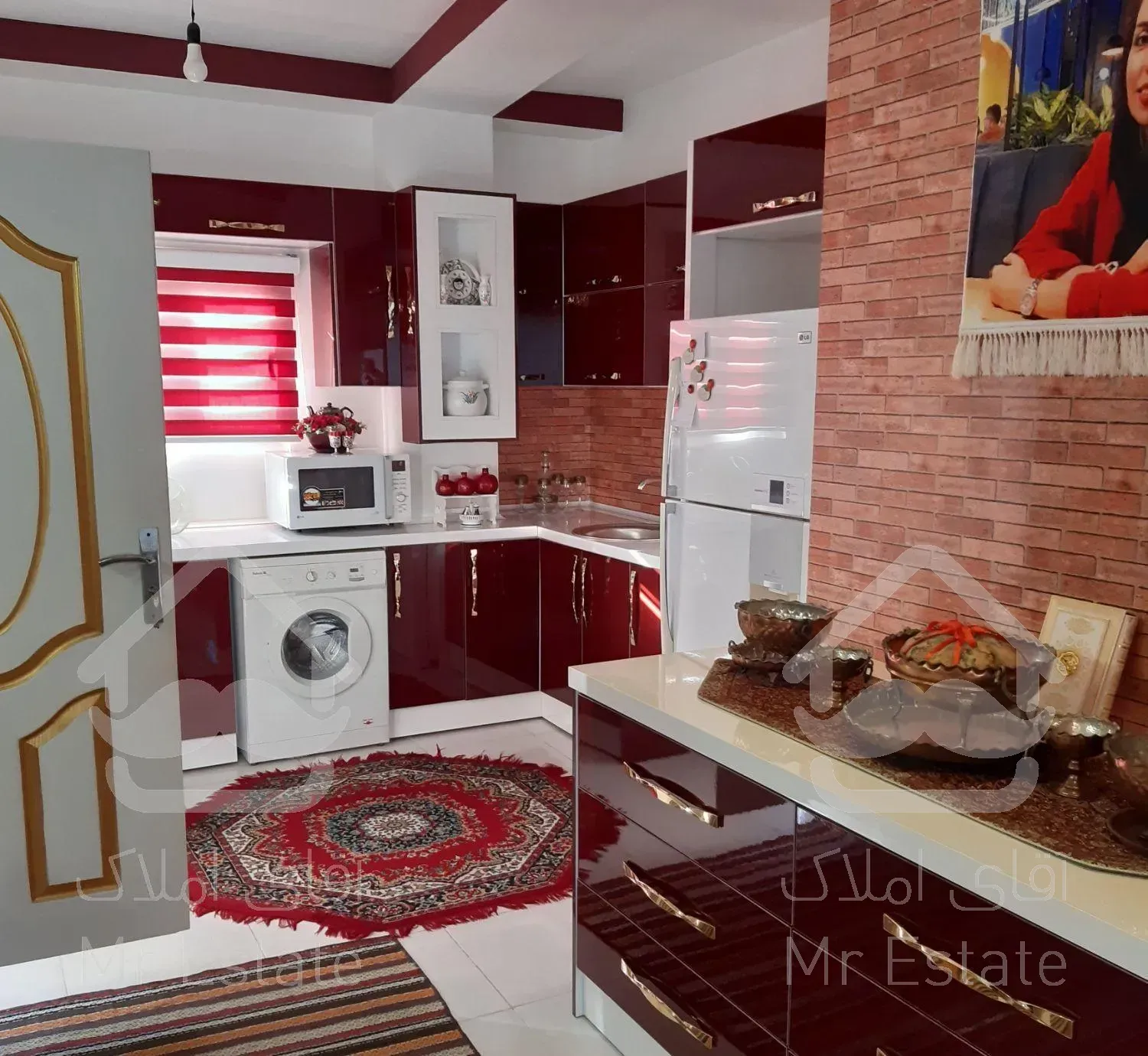 آپارتمان ۹۳متری خوش ساخت  مدارک کامل