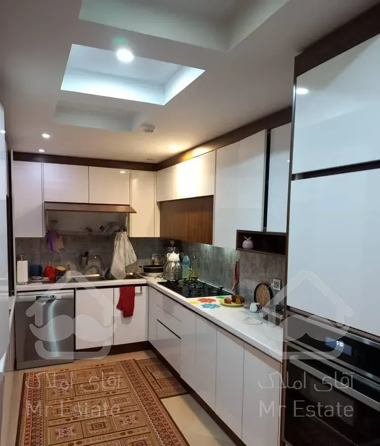 ۲۵۰ متر اپارتمان نوساز  شیک تک واحدی با امکانات