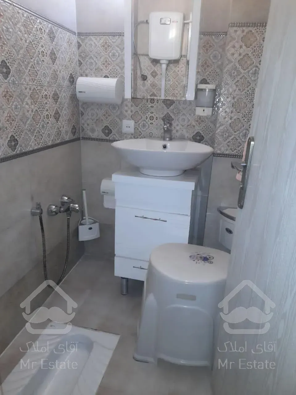 فروش ۴۹ متر ۱ خواب ، بر خیابان بهنود ، بازسازی