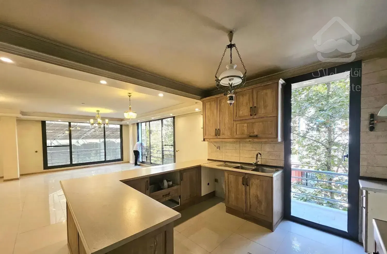 129متر 3خوابه قیطریه دم پارک نور  ویو بی نظیر